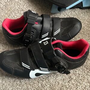 Black and black Cycling Shoes peloton